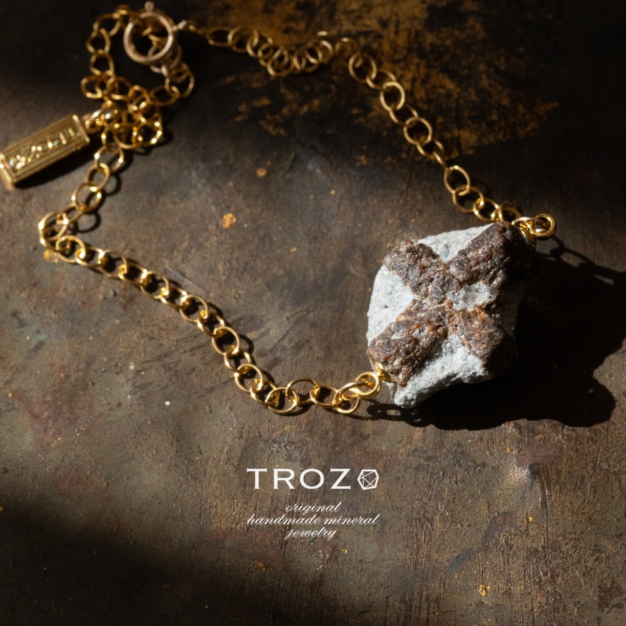 Staurolite Raw Stone 14KGF Chain Bracelet – TROZO
