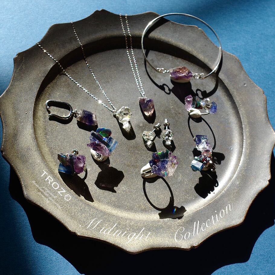 Tanzanite Raw Stone Sterling Silver Necklace — handmade natural mineral jewelry by TROZO, made in Japan (view 9)