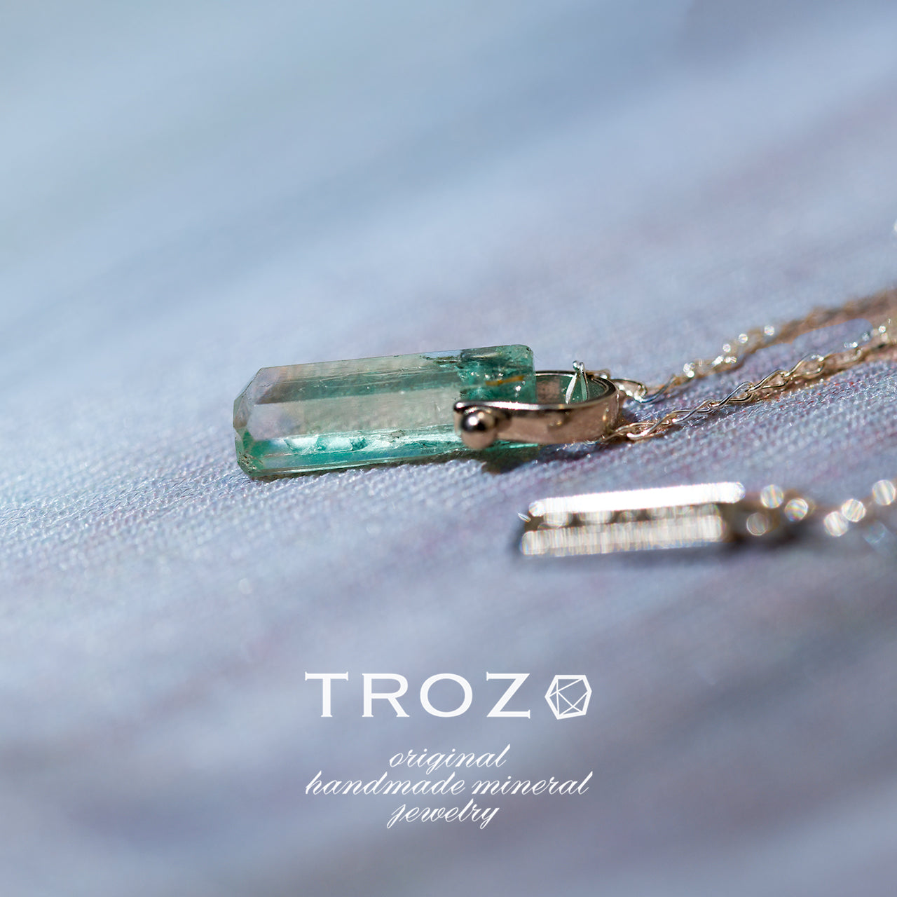 Emerald Raw Stone Necklace - One of a Kind - handmade natural mineral jewelry by TROZO, made in Japan (view 1)