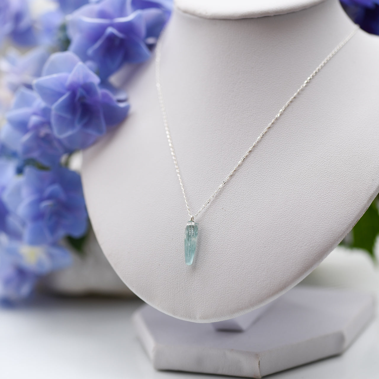 Aquamarine Raw Stone Necklace - One of a Kind - handmade natural mineral jewelry by TROZO, made in Japan (view 3)