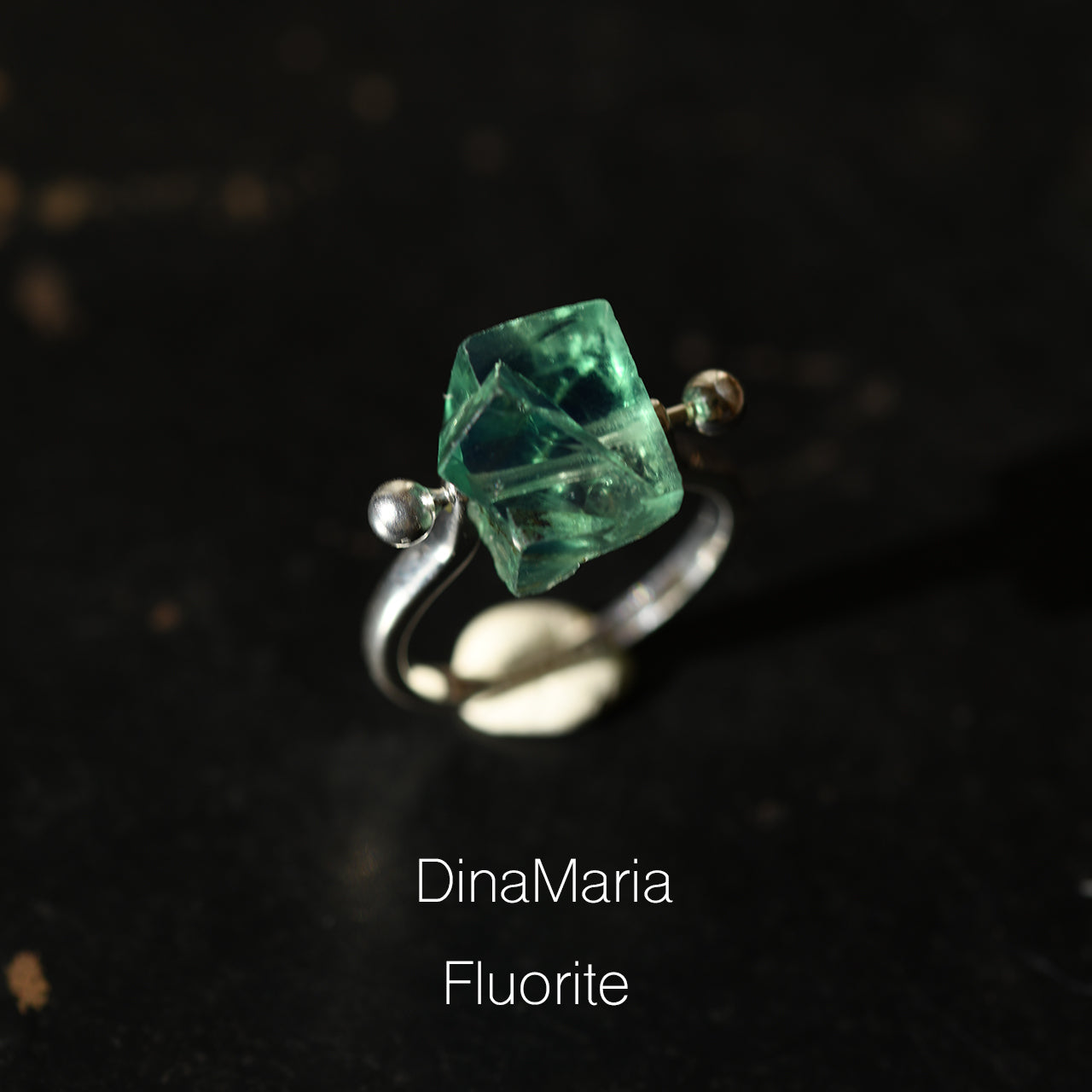 Pierced raw stone ring in 925 sterling silver — handmade natural mineral jewelry by TROZO, made in Japan