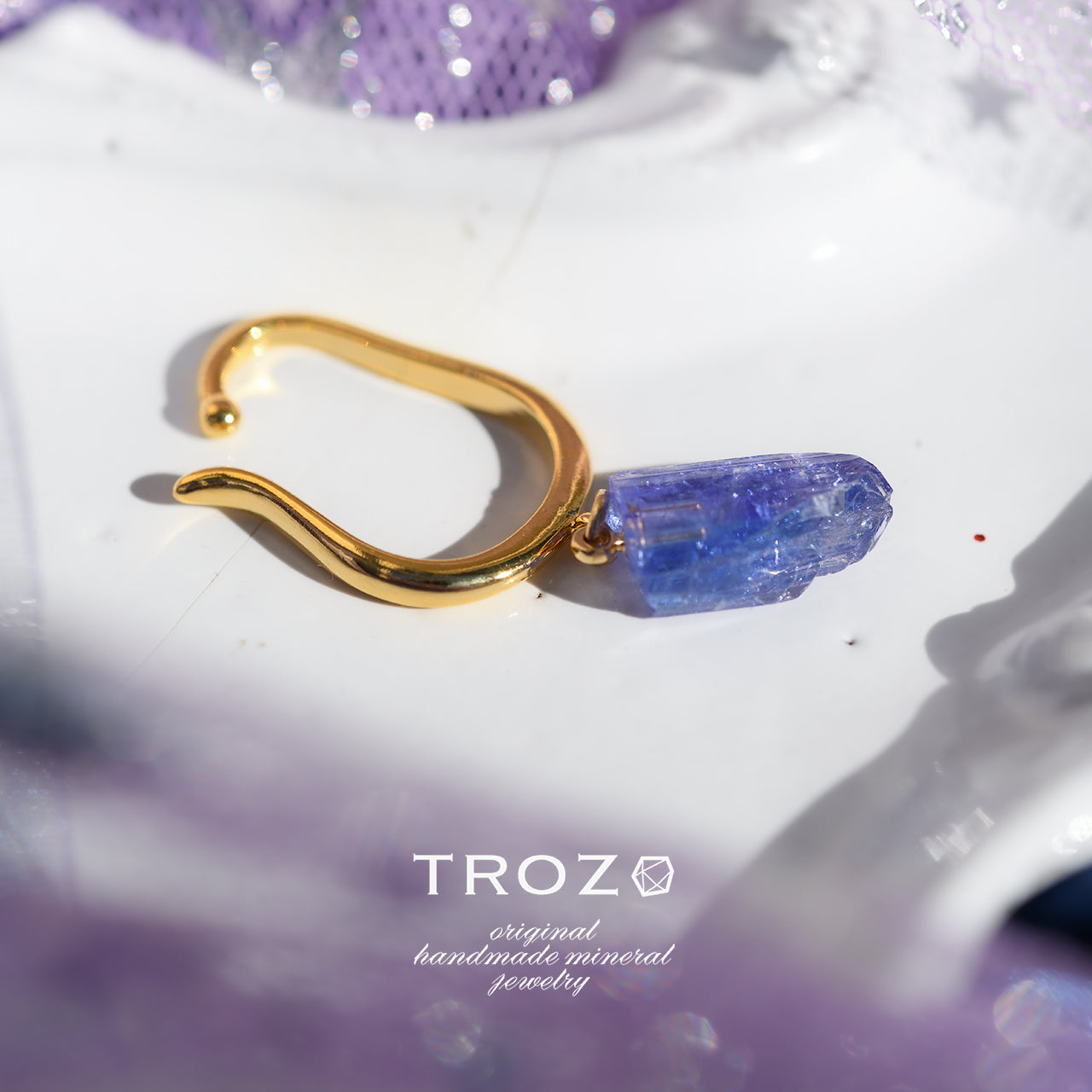 [One of a kind] Tanzanite Raw Stone Ear Cuff | Handmade Natural Stone Jewelry [Twilight Collection]