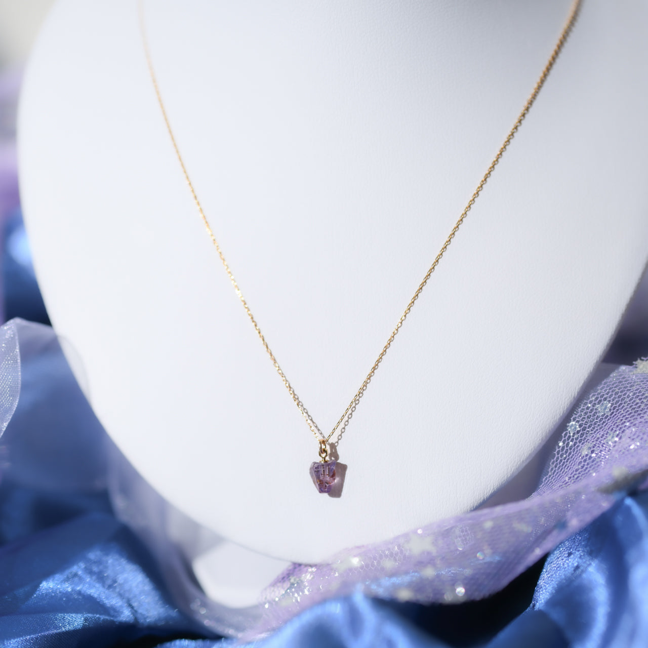 [One of a kind] Sapphire Raw Stone 18K Necklace | Handmade Natural Stone Jewelry [Twilight Collection]