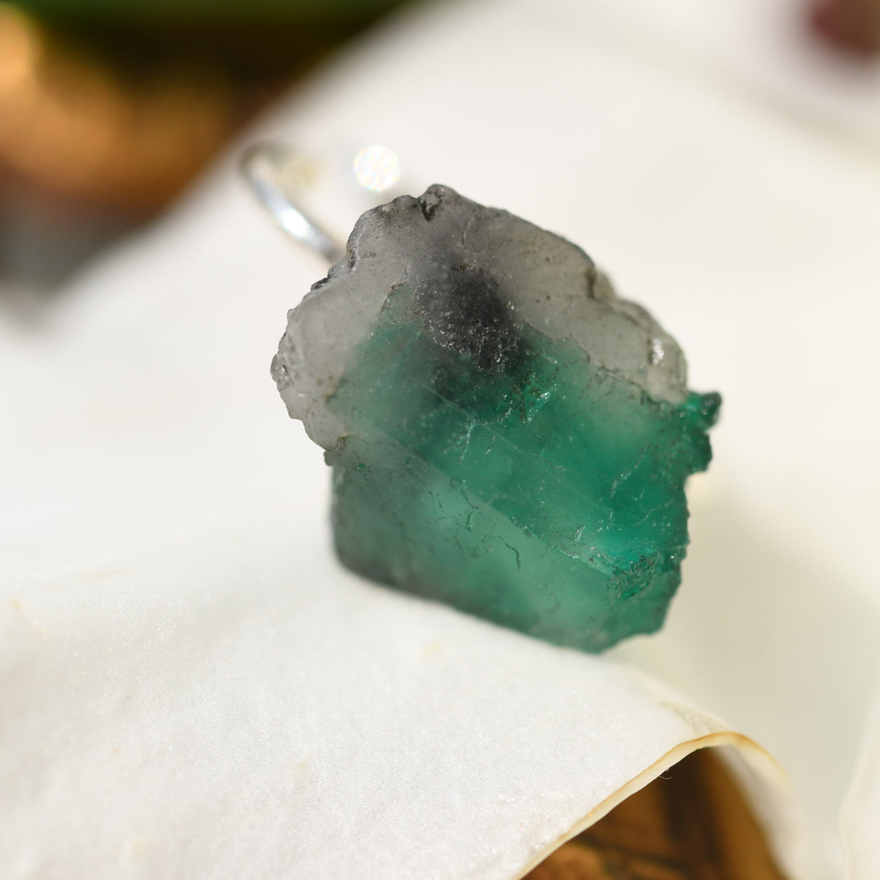 [One of a kind] Emerald Raw Stone Ear Cuff | Handmade Natural Stone Jewelry [Fairy Tale Collection]