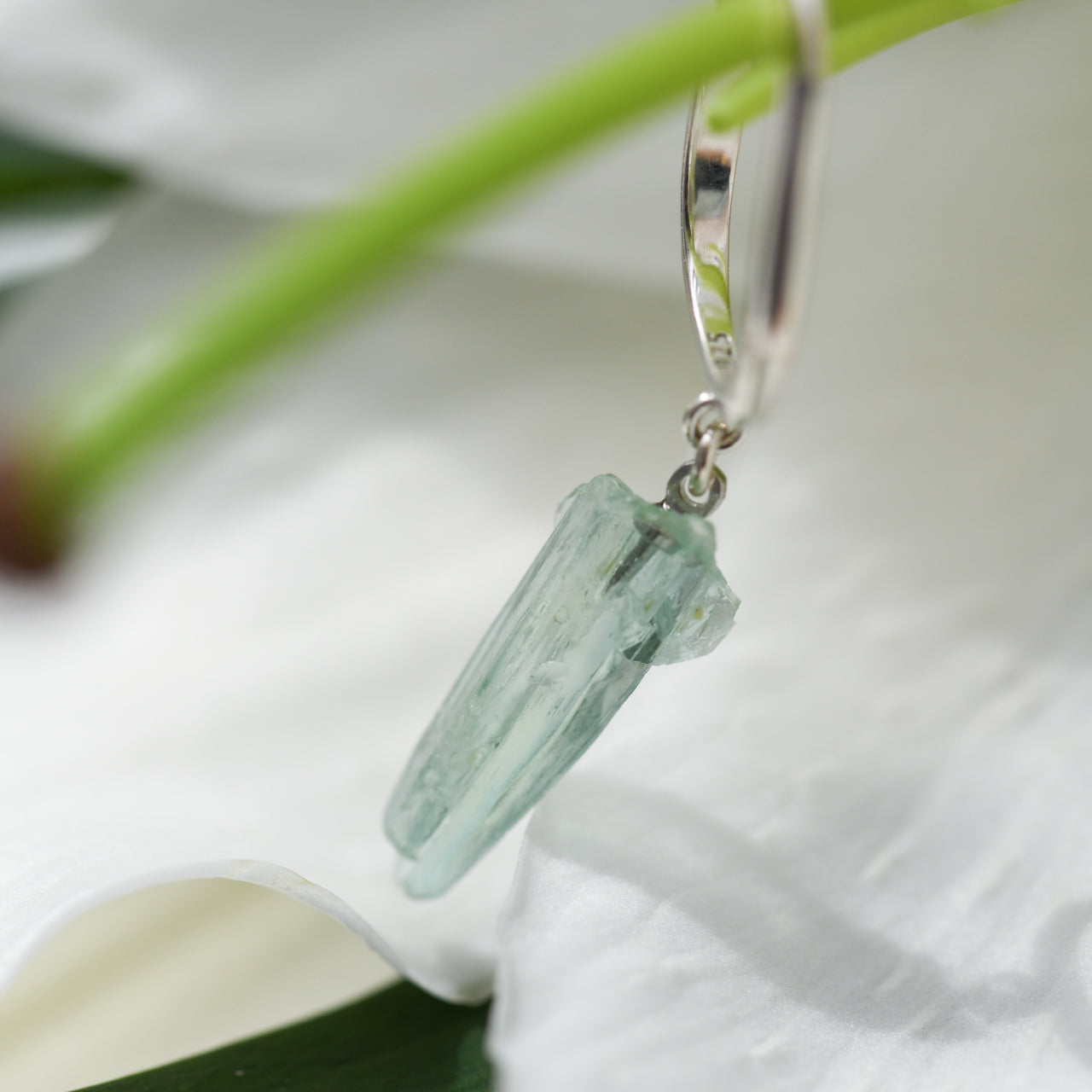 [One of a kind] Aquamarine Raw Stone Ear Cuff | Handmade Natural Stone Jewelry [Fairy Tale Collection]