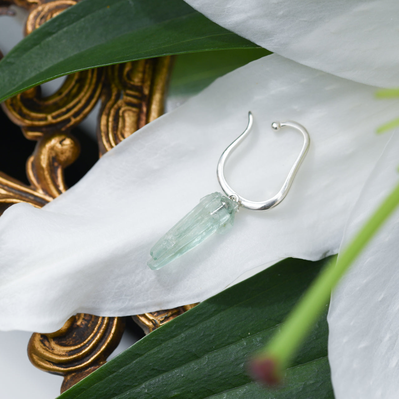 [One of a kind] Aquamarine Raw Stone Ear Cuff | Handmade Natural Stone Jewelry [Fairy Tale Collection]