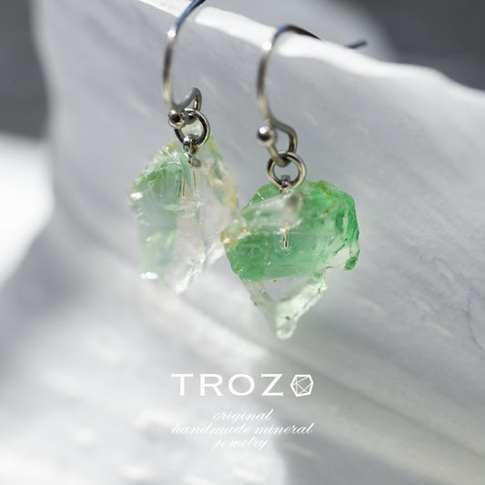 [One of a kind] Fluorite Raw Stone Earrings | Handmade Natural Stone Jewelry [Fairy Tale Collection]