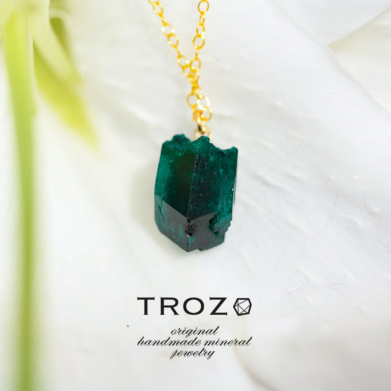 [One of a kind] Dioptase Raw Stone Necklace | Handmade Natural Stone Jewelry [Fairy Tale Collection]