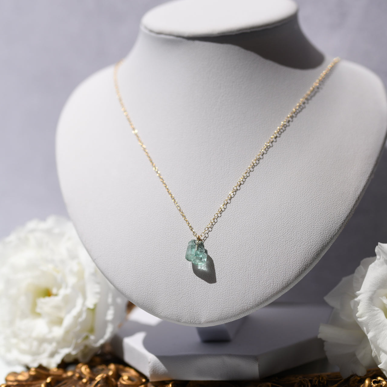 [One of a kind] Emerald Raw Stone Necklace | Handmade Natural Stone Jewelry [Fairy Tale Collection]