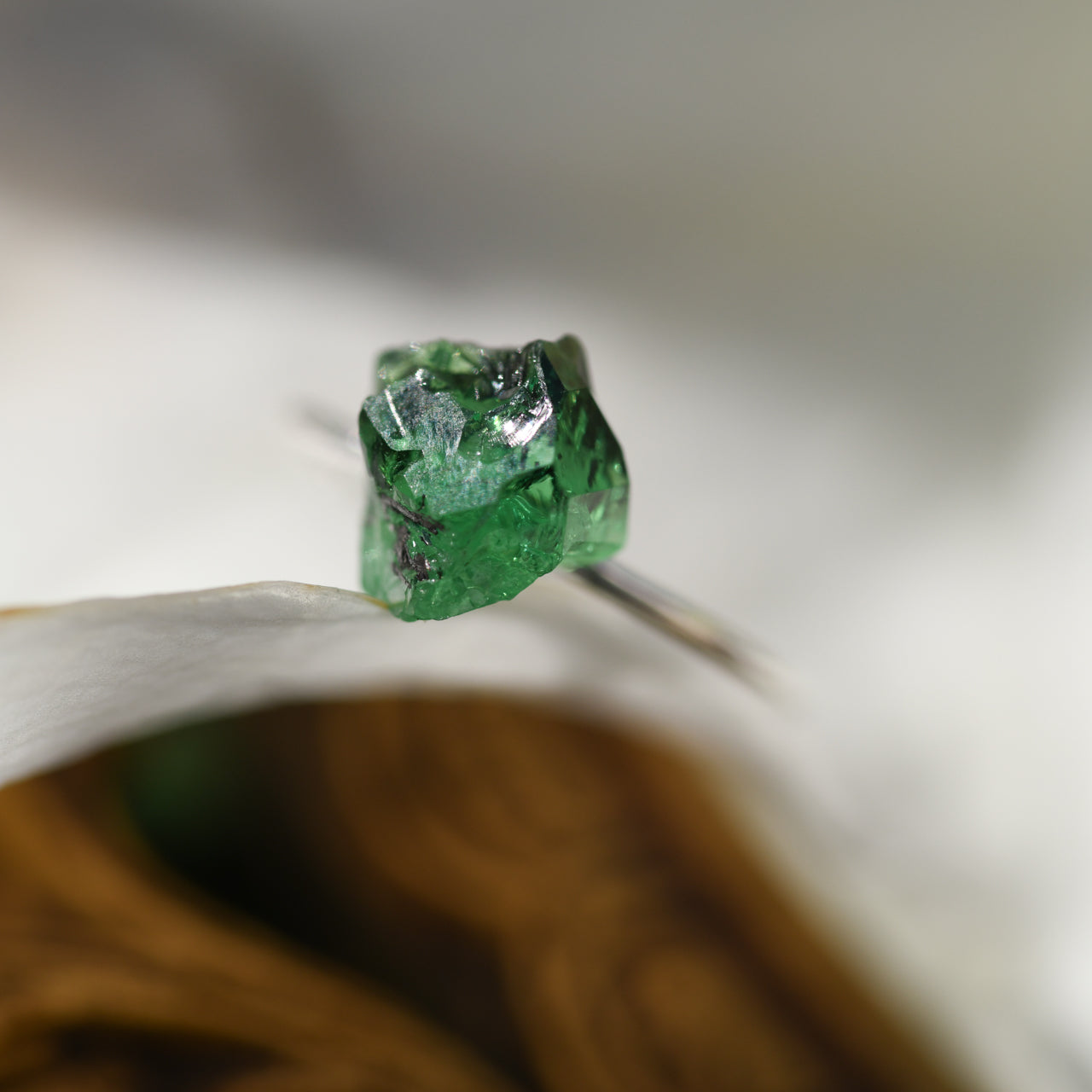 [One of a kind] Tsavorite (Green Garnet) Raw Stone Pinky Ring | Handmade Natural Stone Jewelry [Fairy Tale Collection]