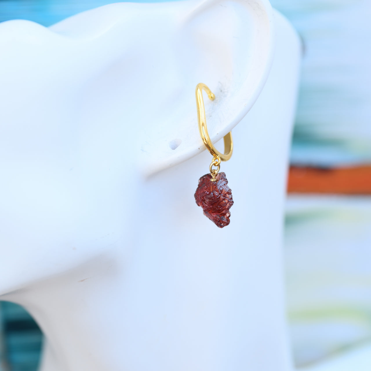 [One of a kind] Spessartine Garnet Raw Stone Ear Cuff | Handmade Natural Stone Jewelry [Heat Collection]