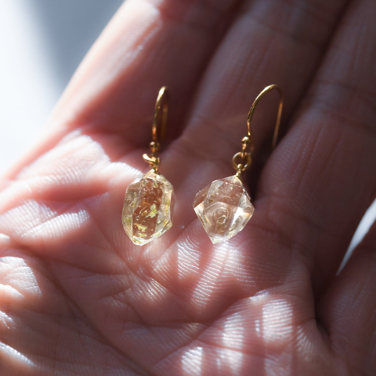 Oil-in-Quartz Raw Stone 14KGF Earrings - One of a Kind - handmade natural mineral jewelry by TROZO, made in Japan (view 7)