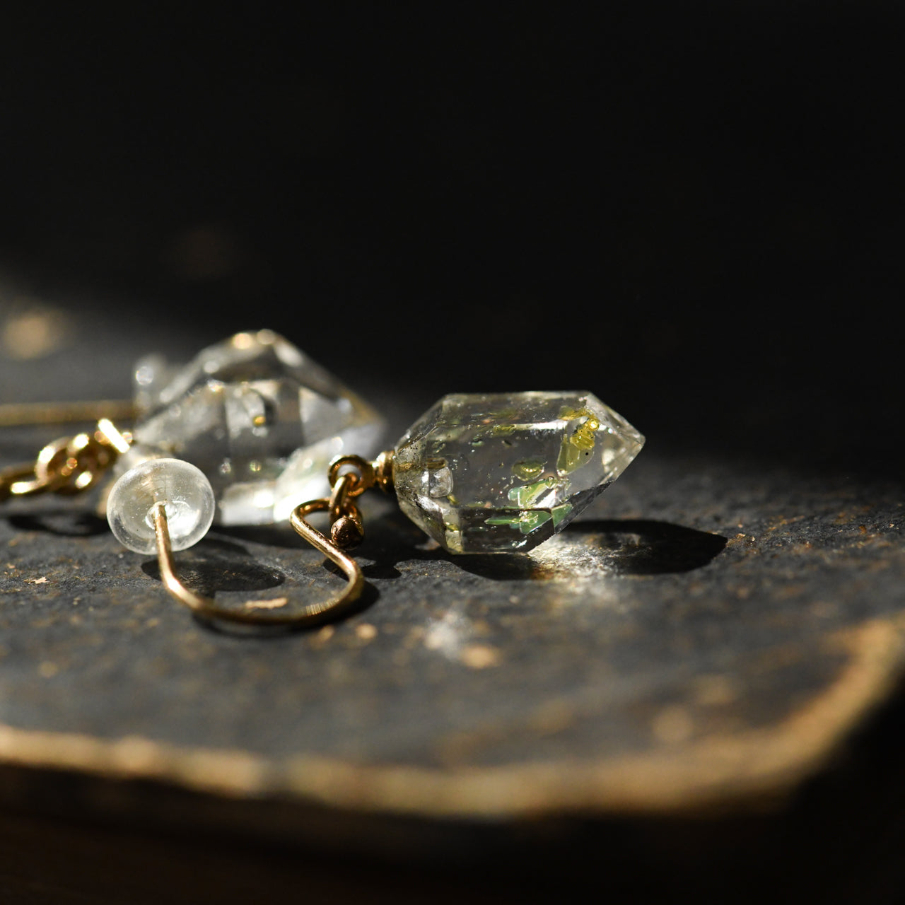 Oil-in-Quartz Raw Stone 14KGF Earrings - One of a Kind - handmade natural mineral jewelry by TROZO, made in Japan (view 5)