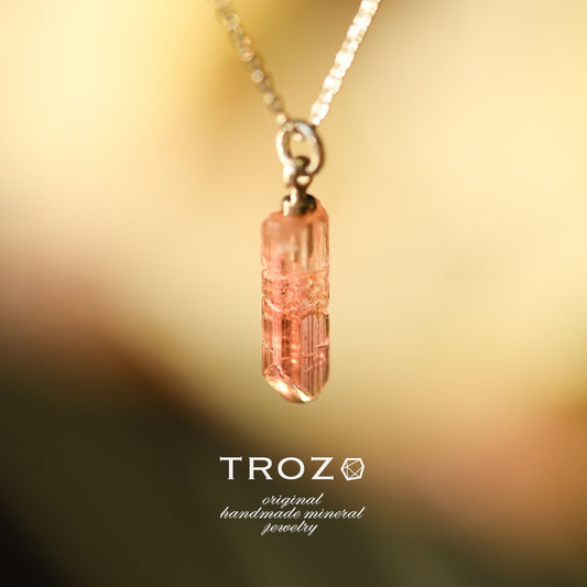 [One of a kind] imperial Topaz Raw Stone Platinum Necklace | Handmade Natural Stone Jewelry [Poppy Collection]