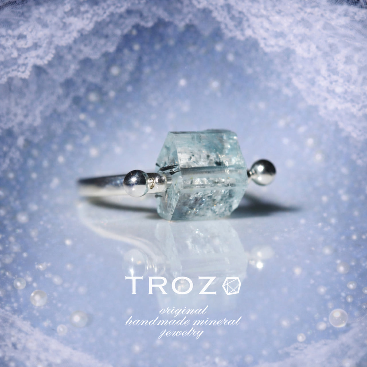 Aquamarine Raw Stone Ring - One of a Kind - handmade natural mineral jewelry by TROZO, made in Japan (view 1)