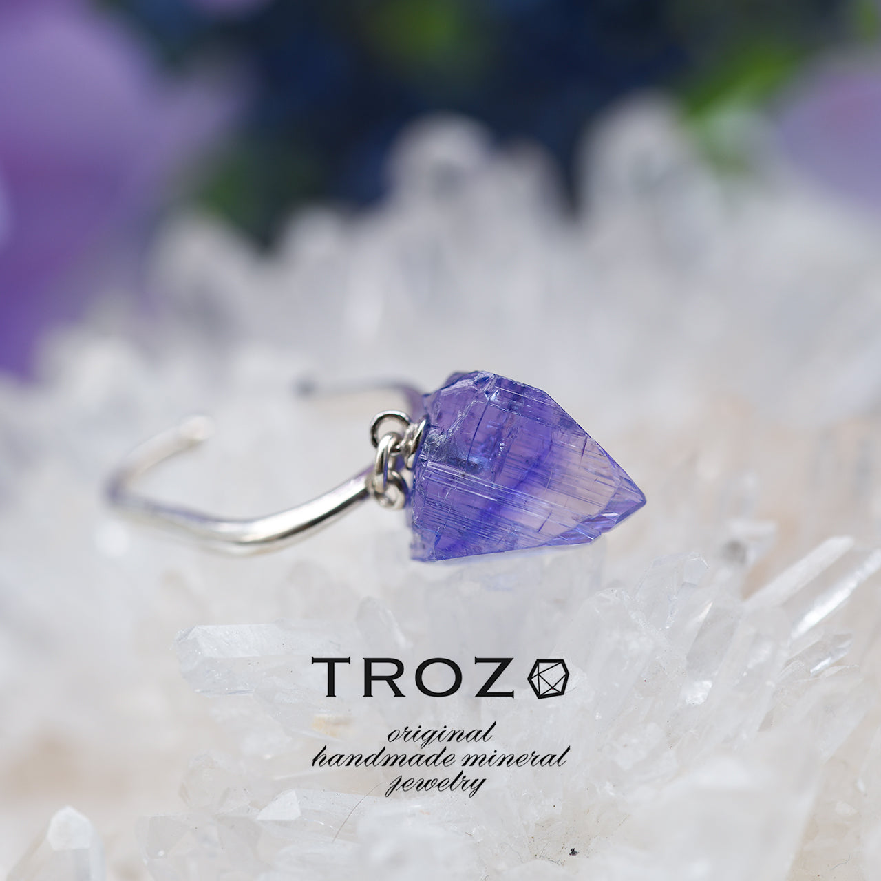 Tanzanite Raw Stone Ear Cuff - One of a Kind - handmade natural mineral jewelry by TROZO, made in Japan (view 1)