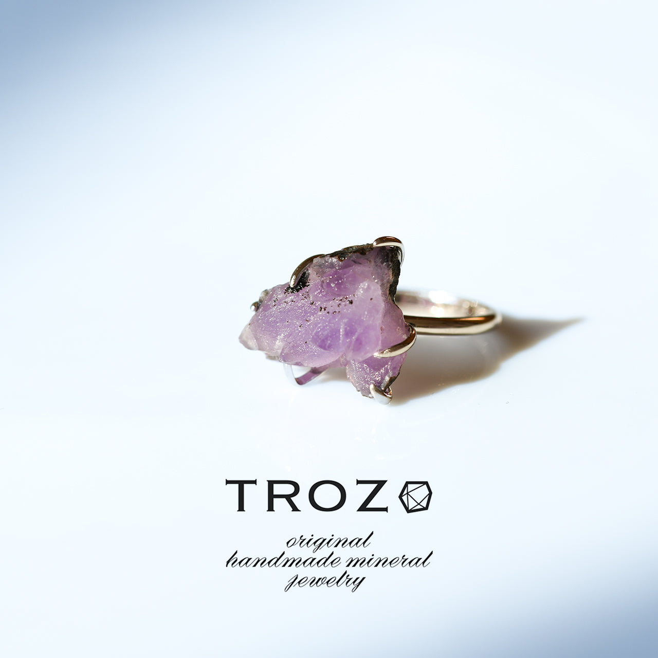 One-of-a-kind raw amethyst ring in Sterling Silver 925, handmade in Japan by TROZO
