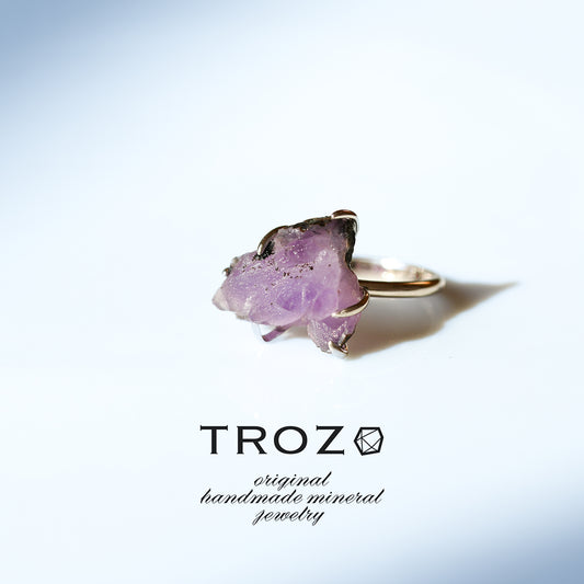 One-of-a-kind raw amethyst ring in Sterling Silver 925, handmade in Japan by TROZO