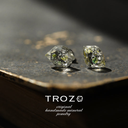 Oil-in-Quartz Raw Stone Earrings - One of a Kind - handmade natural mineral jewelry by TROZO, made in Japan (view 1)