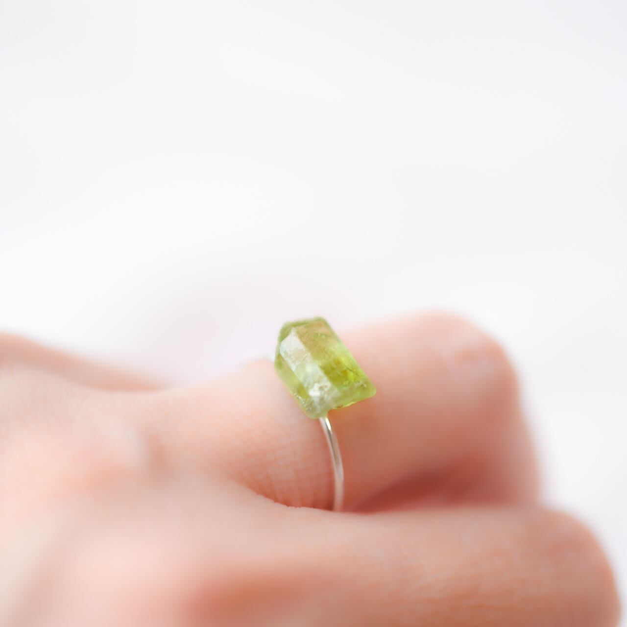 [One of a kind] Peridot Raw Stone Ring | Handmade Natural Stone Jewelry [SAKURA Collection]