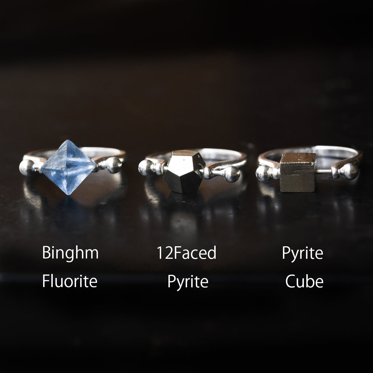 Pierced raw stone ring in 925 sterling silver — handmade natural mineral jewelry by TROZO, made in Japan