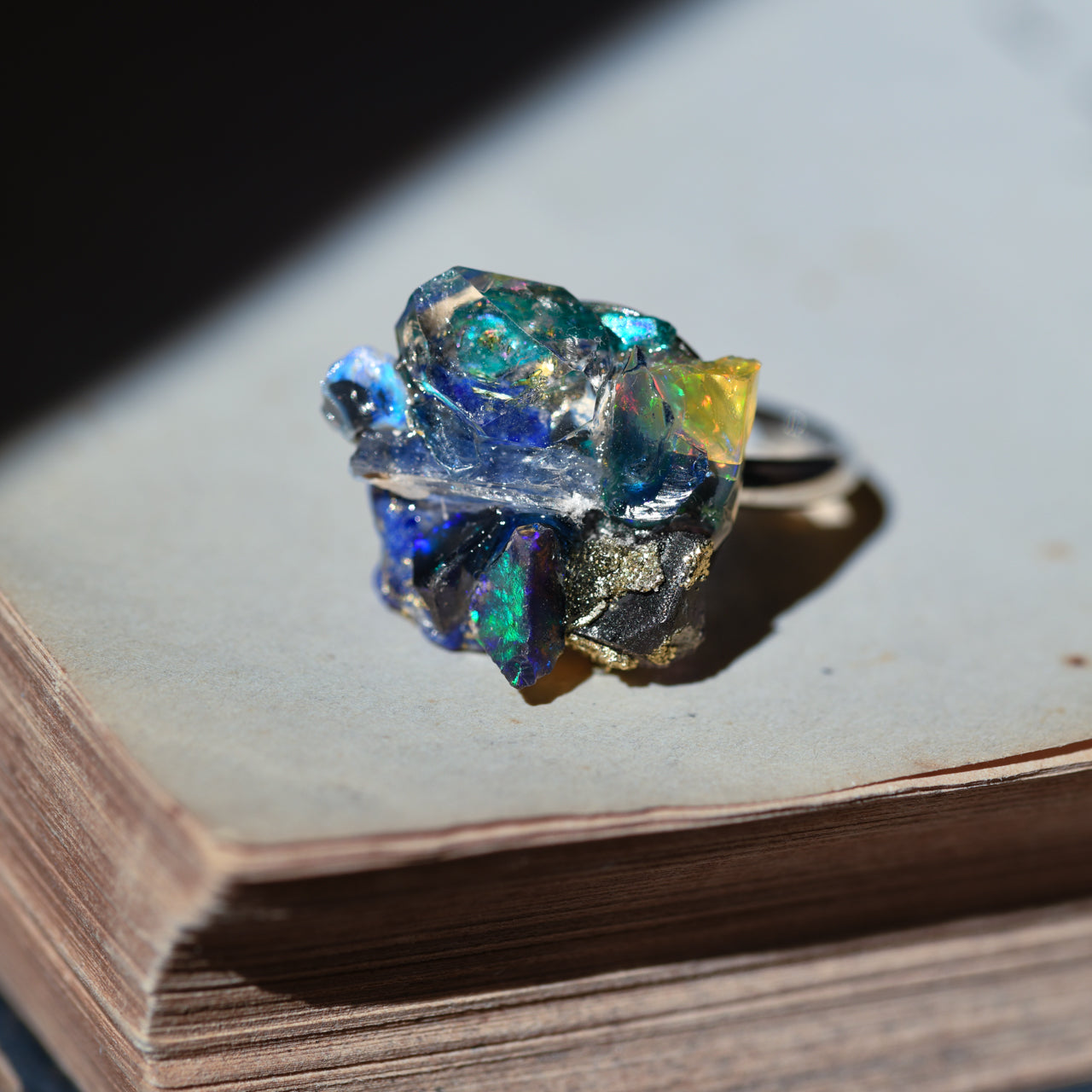 Oil-in-Quartz x Black Opal x Fluorite x Kyanite x Lapis Lazuli x Roman Glass x Opal Raw Stone Ring - One of a Kind - handmade natural mineral jewelry by TROZO, made in Japan (view 8)