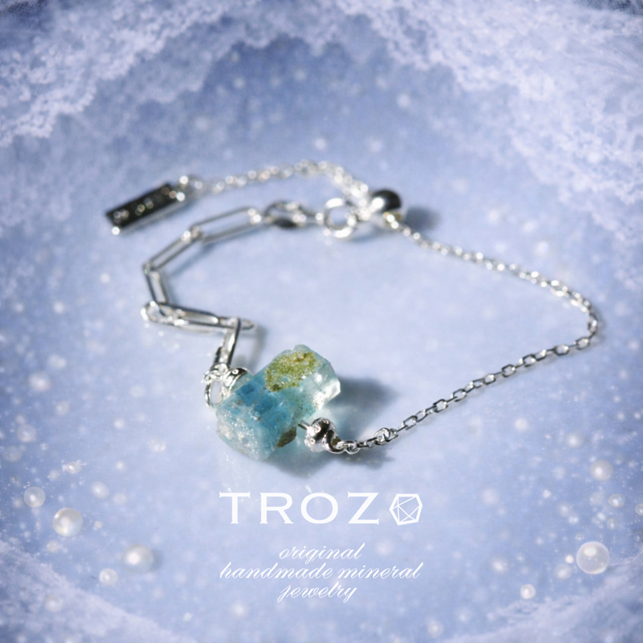 Aquamarine Raw Stone Bracelet - One of a Kind - handmade natural mineral jewelry by TROZO, made in Japan (view 1)