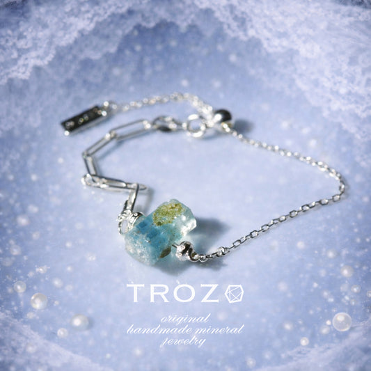 Aquamarine Raw Stone Bracelet - One of a Kind - handmade natural mineral jewelry by TROZO, made in Japan (view 1)