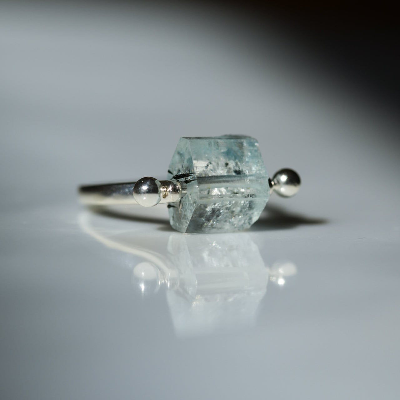 Aquamarine Raw Stone Ring - One of a Kind - handmade natural mineral jewelry by TROZO, made in Japan (view 6)