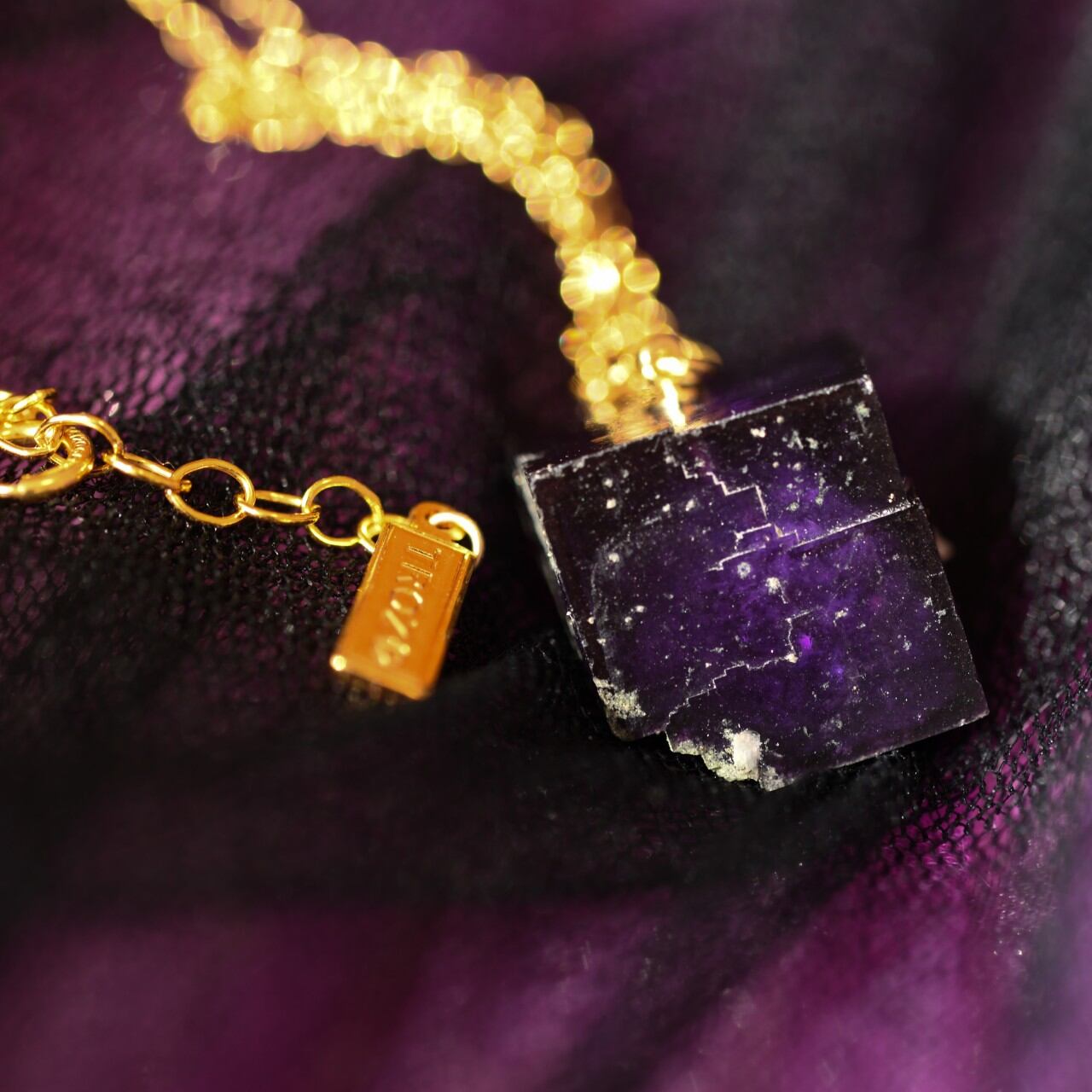 [One of a kind] Fluorite Raw Stone 14KGF Necklace | Handmade Natural Stone Jewelry [Dark Heroine Collection]