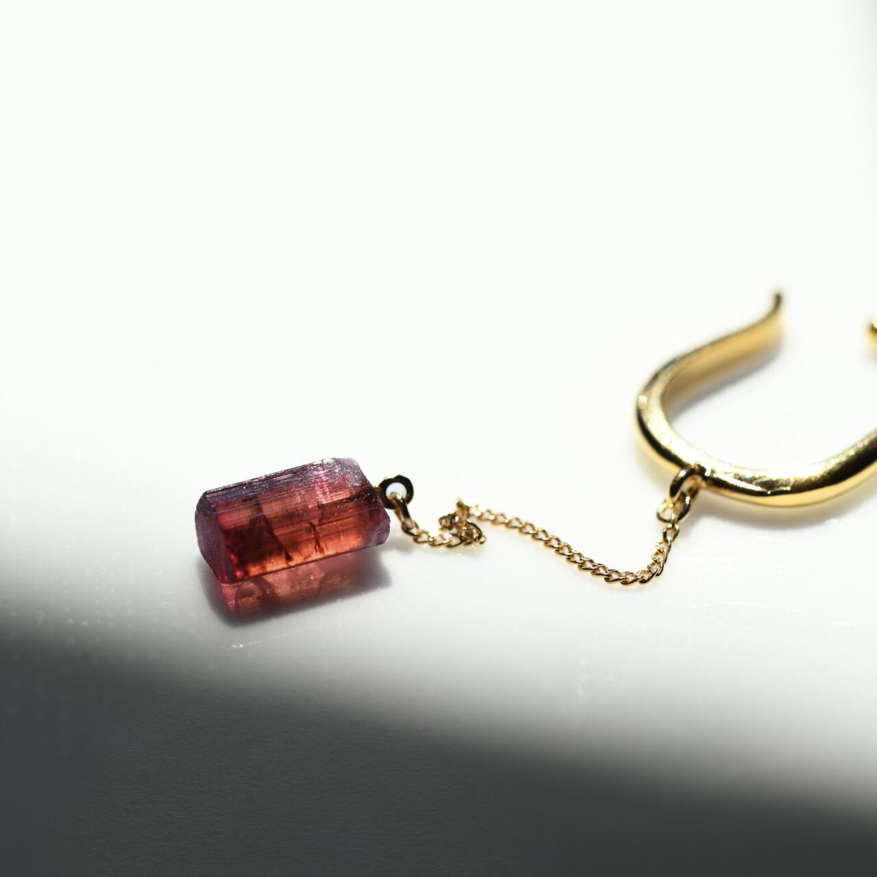 [One of a kind] Tourmaline Raw Stone Ear Cuff | Handmade Natural Stone Jewelry [Tourmalin Fest]