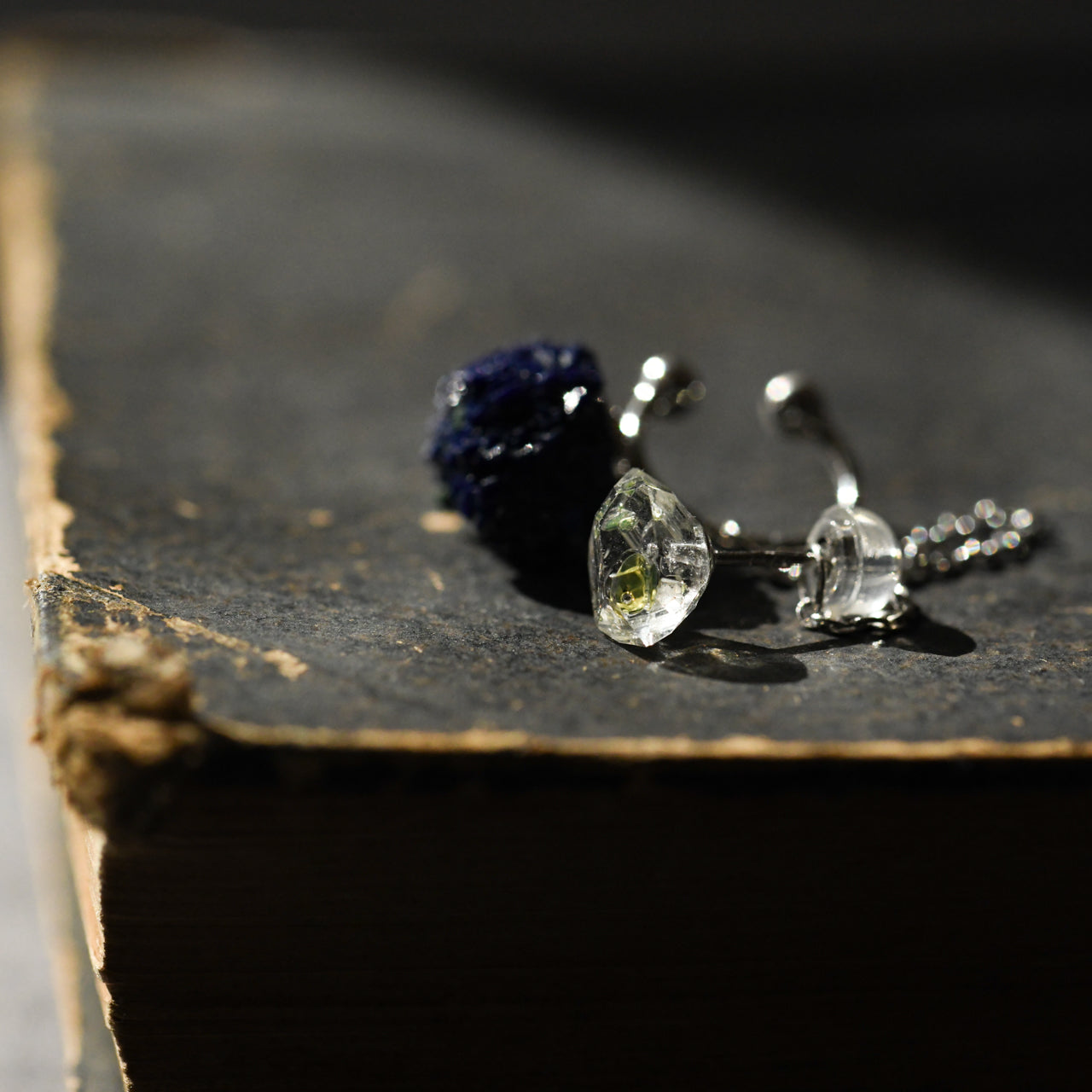 Oil-in-Quartz x Azurite Raw Stone Ear Cuff & Earrings - One of a Kind - handmade natural mineral jewelry by TROZO, made in Japan (view 3)