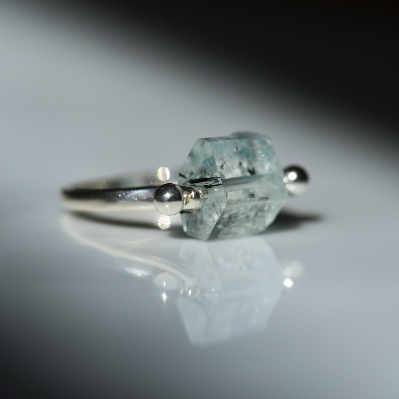 Aquamarine Raw Stone Ring - One of a Kind - handmade natural mineral jewelry by TROZO, made in Japan (view 2)