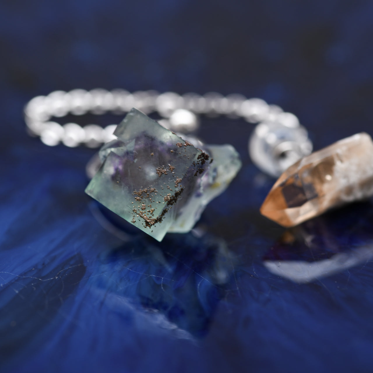 Fluorite x Topaz Raw Stone Ear Cuff - One of a Kind - handmade natural mineral jewelry by TROZO, made in Japan (view 5)