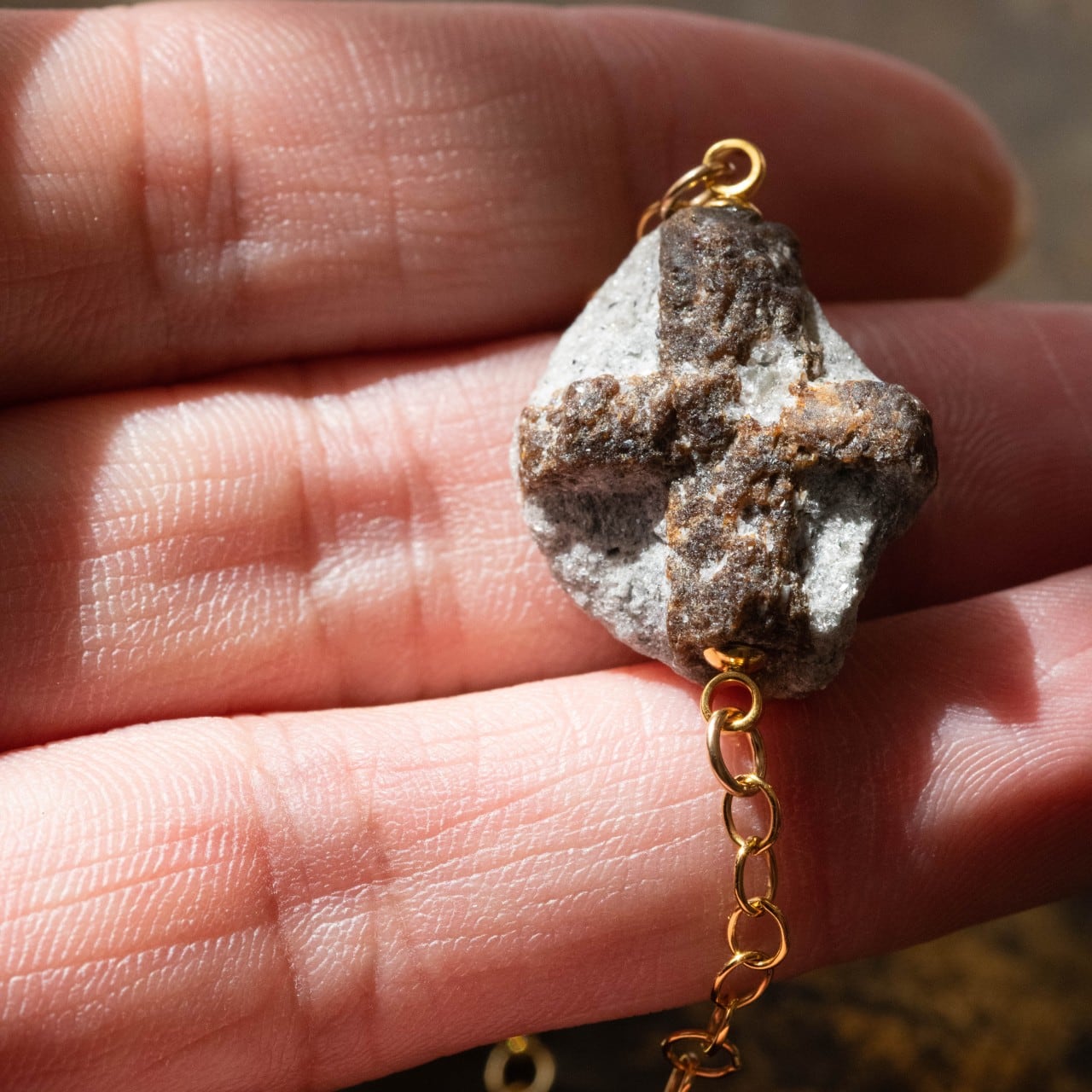 [One of a kind] Staurolite Raw Stone 14kgf Chain Bracelet | Handmade Natural Stone Jewelry [Blood Moon Collection]