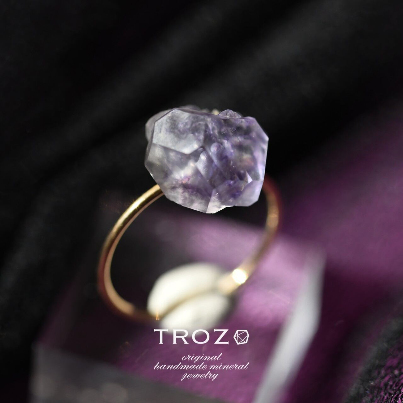 [One of a kind] Fluorite Raw Stone Ring | Handmade Natural Stone Jewelry [Dark Heroine Collection]