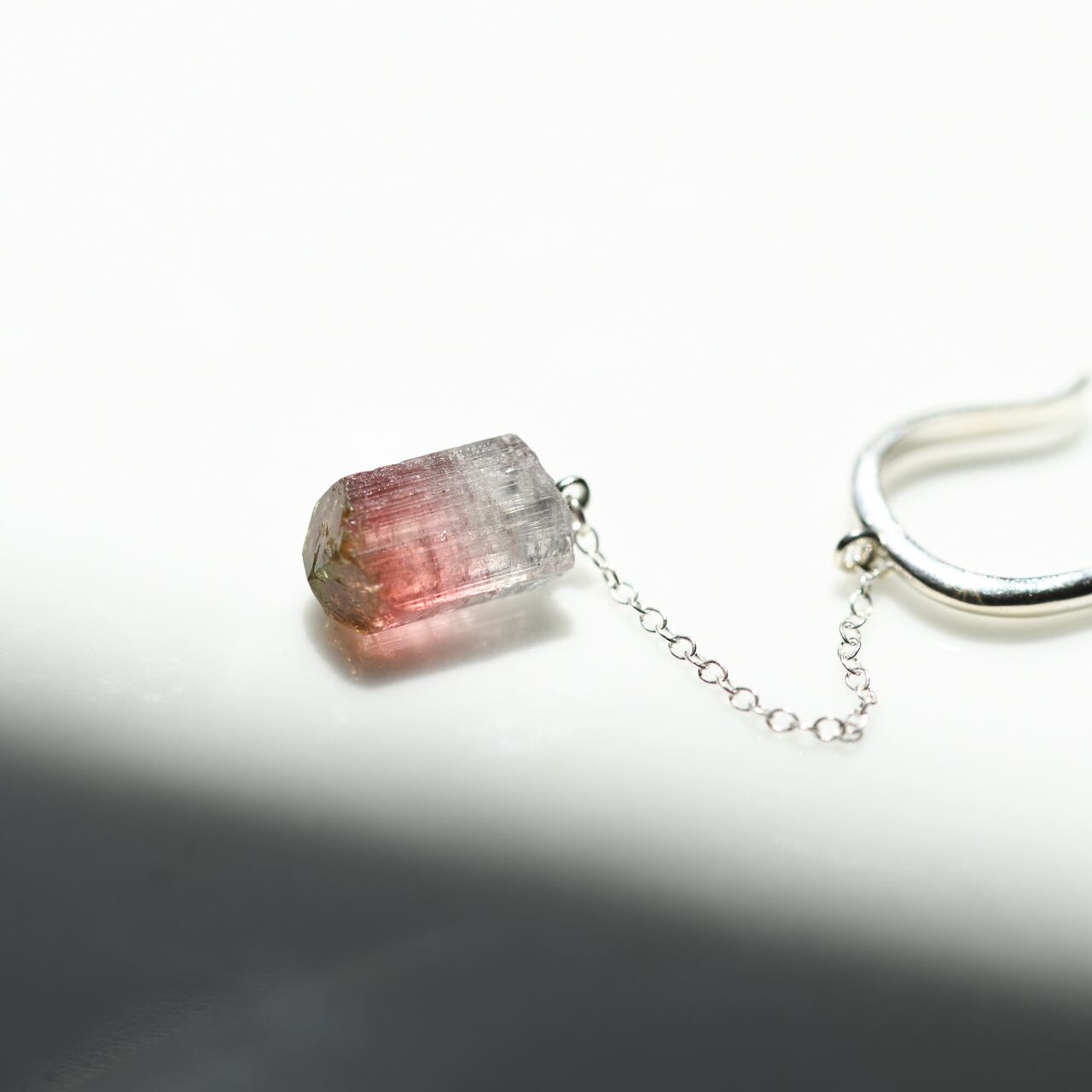 [One of a kind] Tourmaline Raw Stone Sterling Silver Ear Cuff | Handmade Natural Stone Jewelry [Tourmalin Fest]