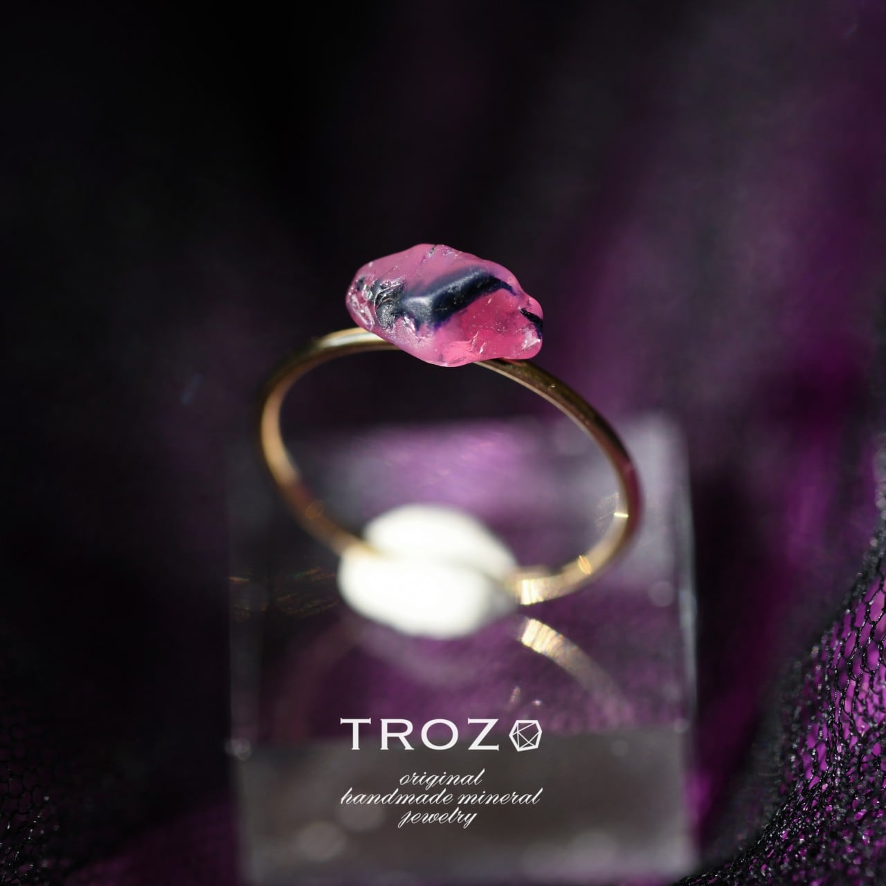 [One of a kind] Winza Sapphire Raw Stone Ring | Handmade Natural Stone Jewelry [Dark Heroine Collection]