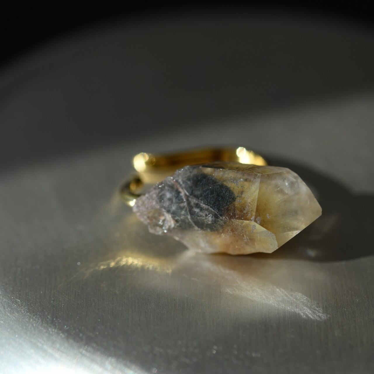 [One of a kind] Rutile Quartz Raw Stone Ear Cuff | Handmade Natural Stone Jewelry [Stay Gold Collection]