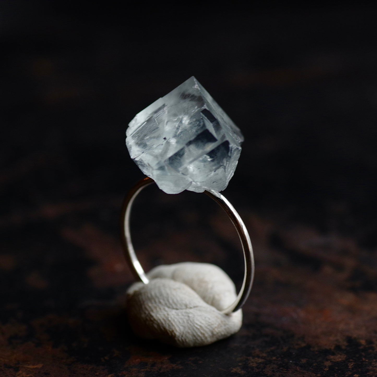 [One of a kind] Fluorite Raw Stone Ring | Handmade Natural Stone Jewelry [Silent Crystal Collection]