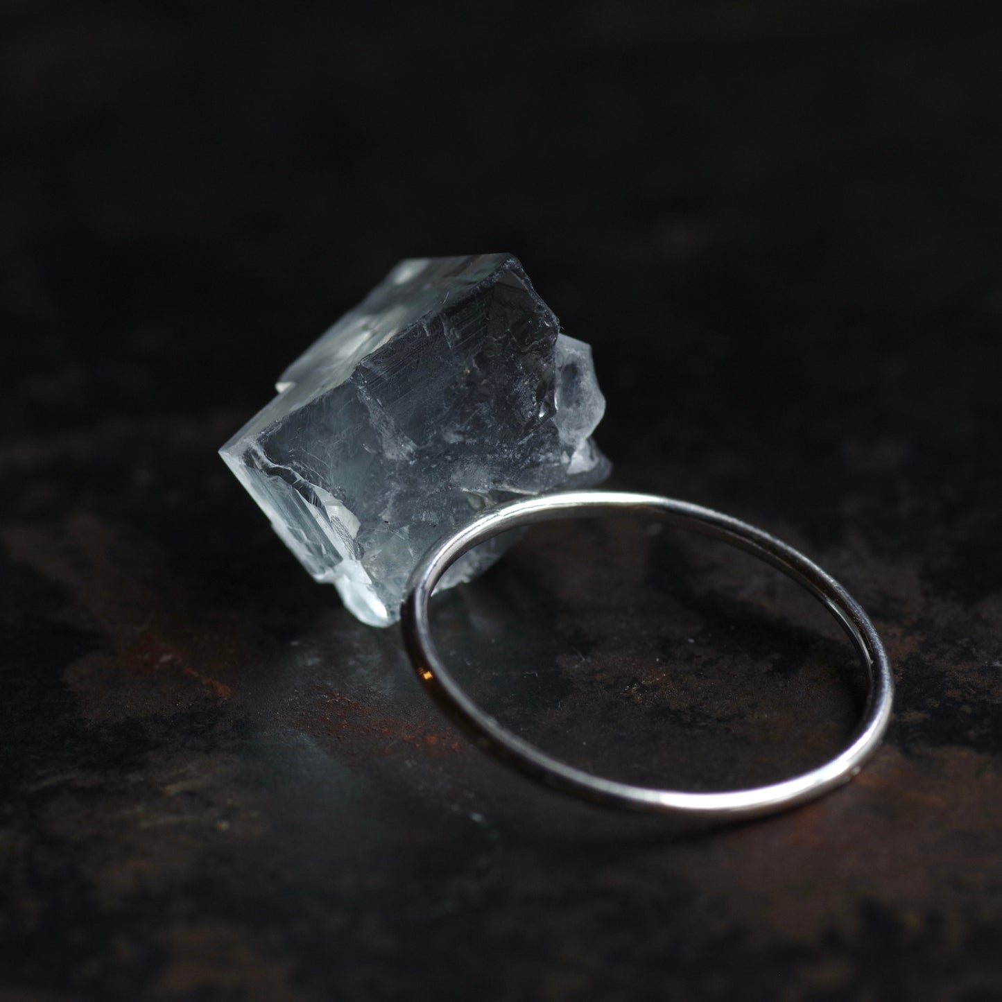 [One of a kind] Fluorite Raw Stone Ring | Handmade Natural Stone Jewelry [Silent Crystal Collection]