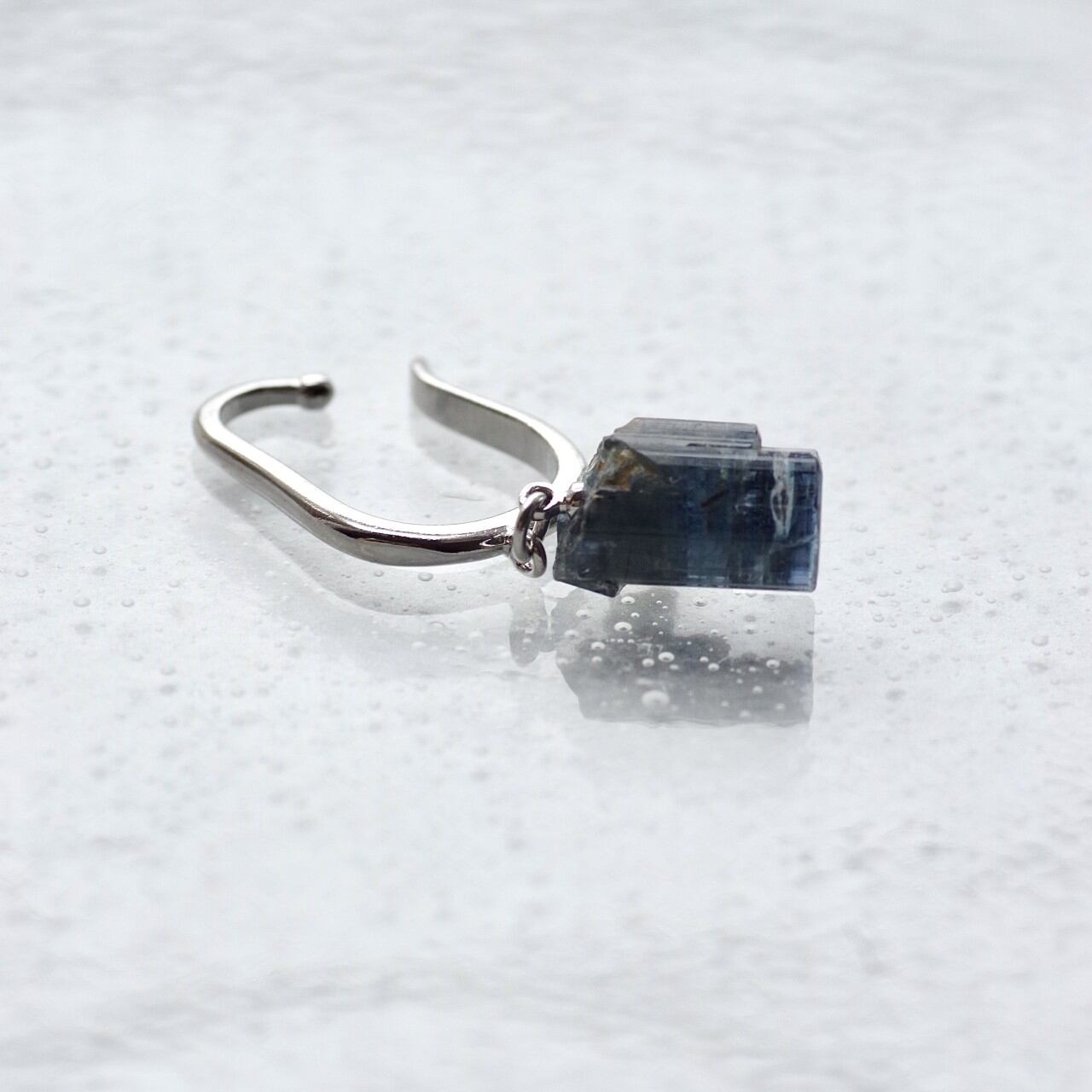 [One of a kind] Indigo Tourmaline Raw Stone Ear Cuff | Handmade Natural Stone Jewelry [HAMON Collection]