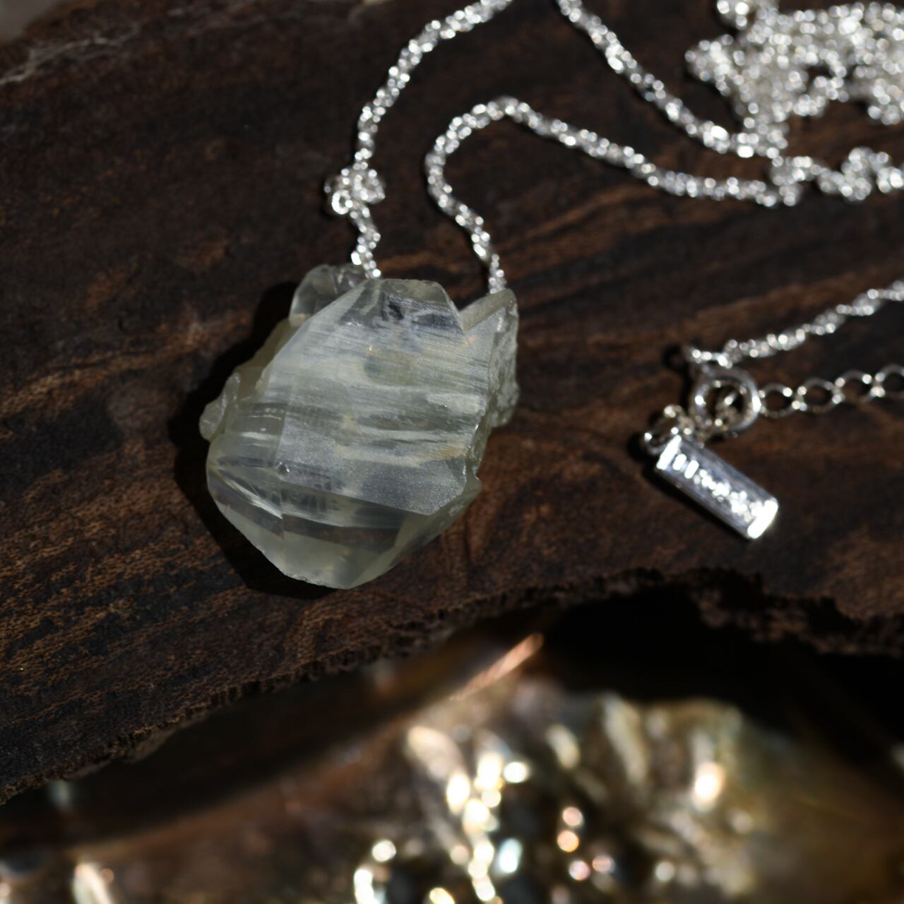 [One of a kind] Farden Quartz Raw Stone Sterling Silver Necklace | Handmade Natural Stone Jewelry [Raindrop Collection]