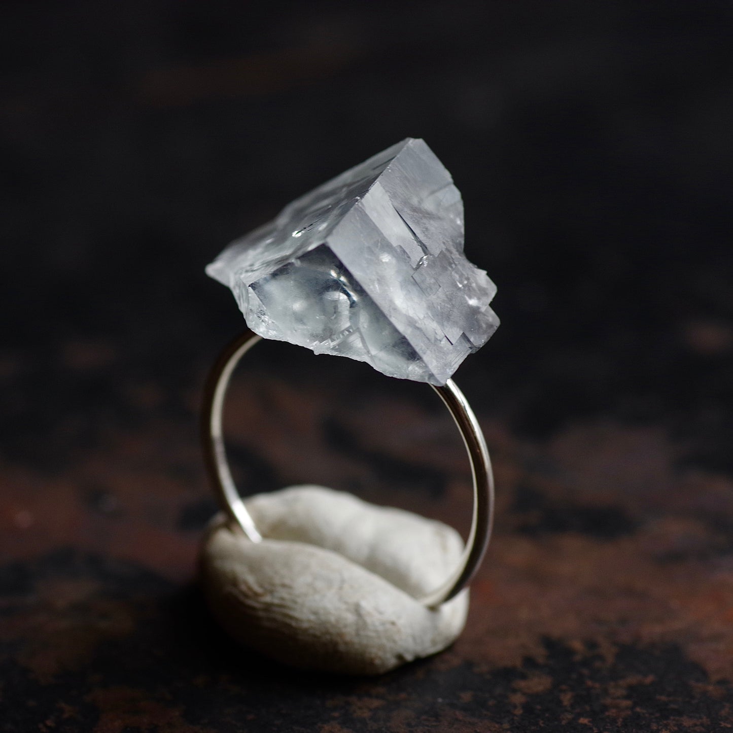 [One of a kind] Fluorite Raw Stone Ring | Handmade Natural Stone Jewelry [Silent Crystal Collection]