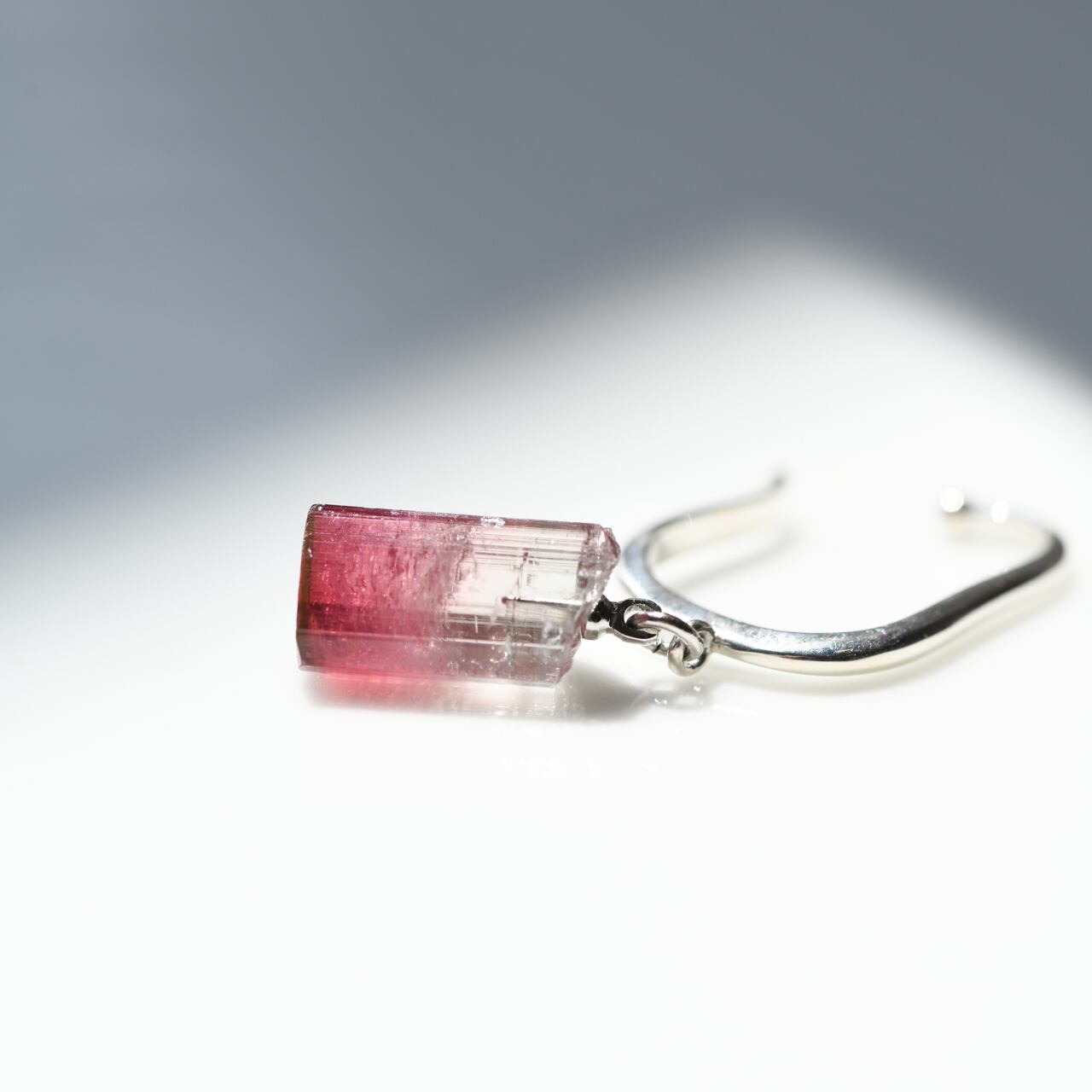 [One of a kind] Tourmaline Raw Stone Sterling Silver Ear Cuff | Handmade Natural Stone Jewelry [Tourmalin Fest]