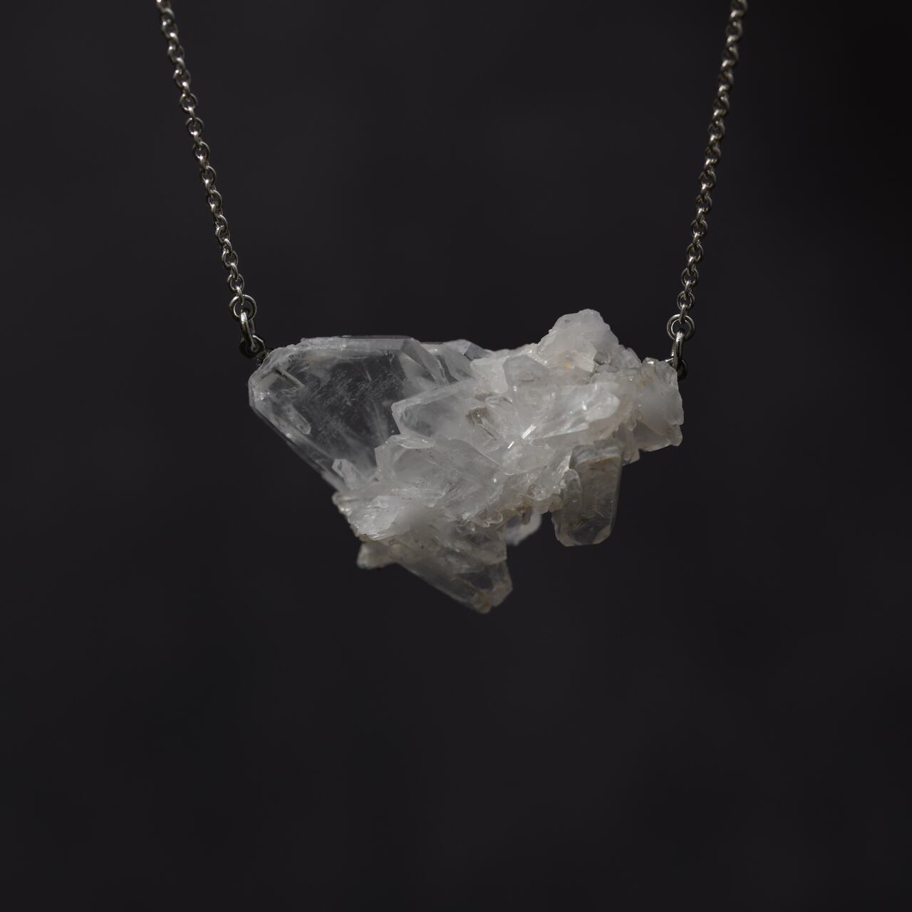 [One of a kind] Farden Quartz Raw Stone Sterling Silver Necklace | Handmade Natural Stone Jewelry [Raindrop Collection]