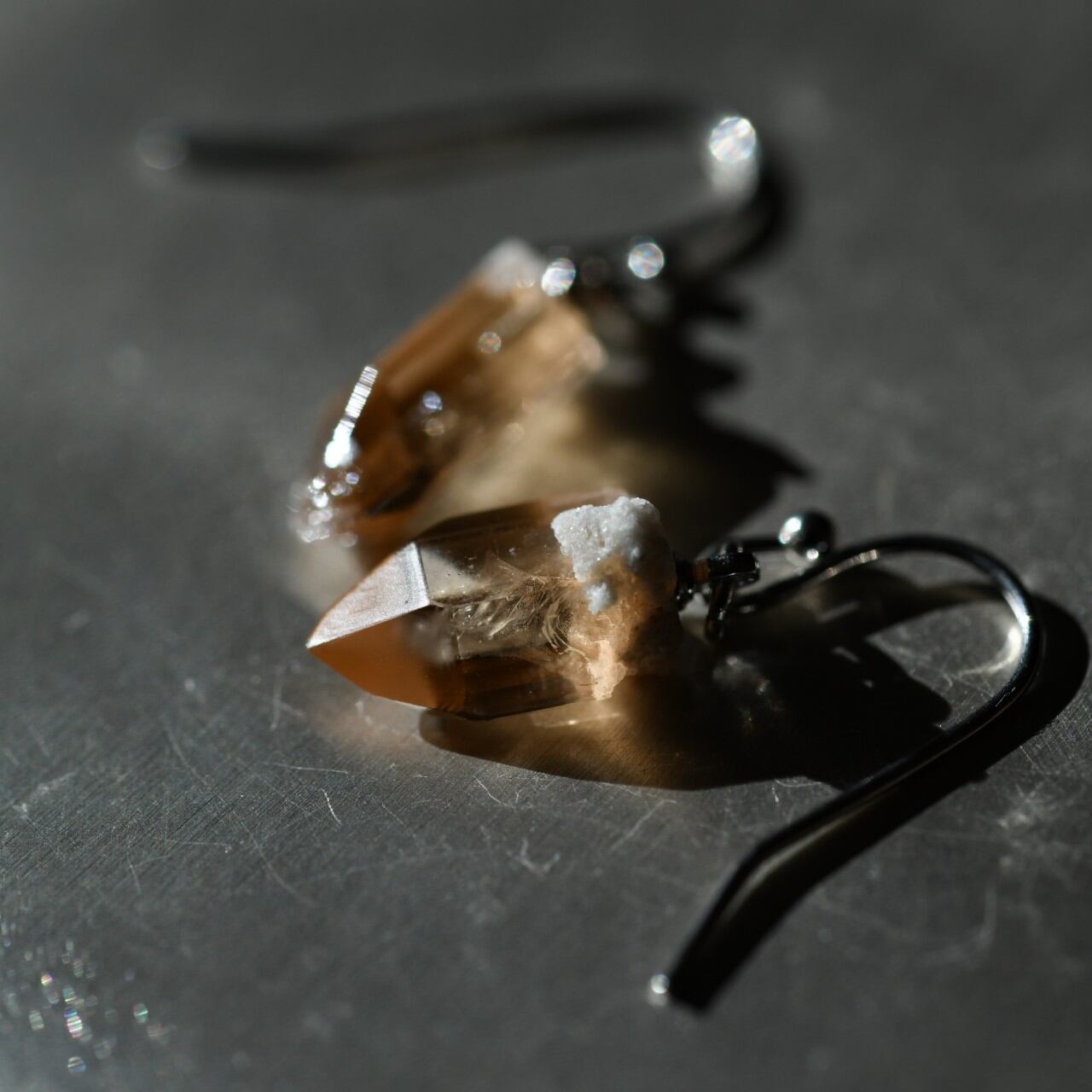 [One of a kind] Topaz Raw Stone Earrings | Handmade Natural Stone Jewelry [Emerald Song Collection]