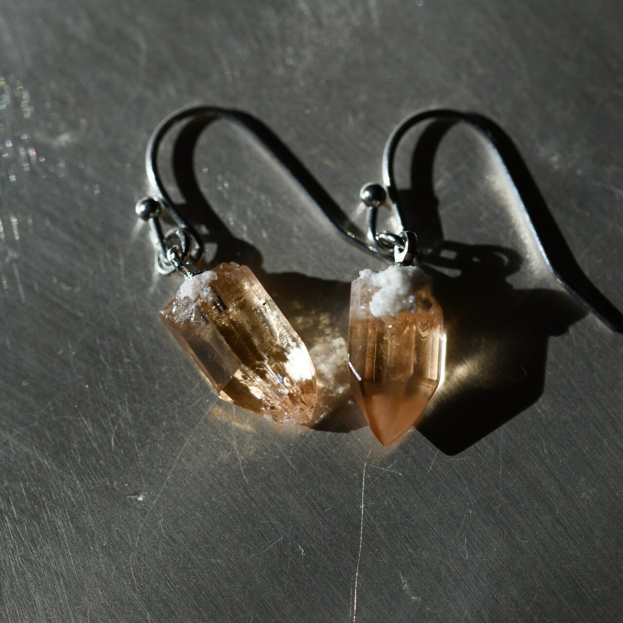 [One of a kind] Topaz Raw Stone Earrings | Handmade Natural Stone Jewelry [Emerald Song Collection]